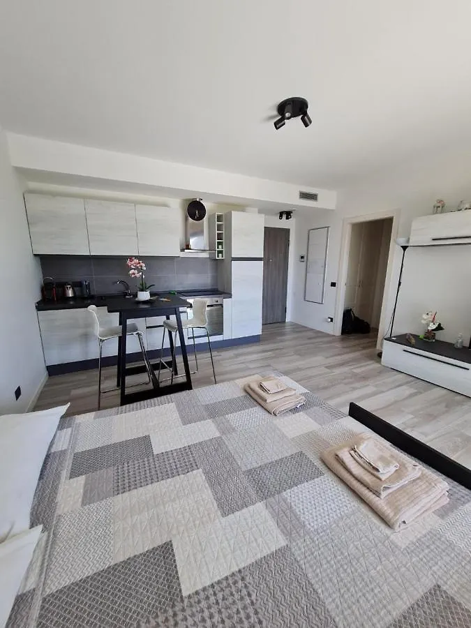 Grazioso Monolocale Milano Apartment 0*, Milan Italy